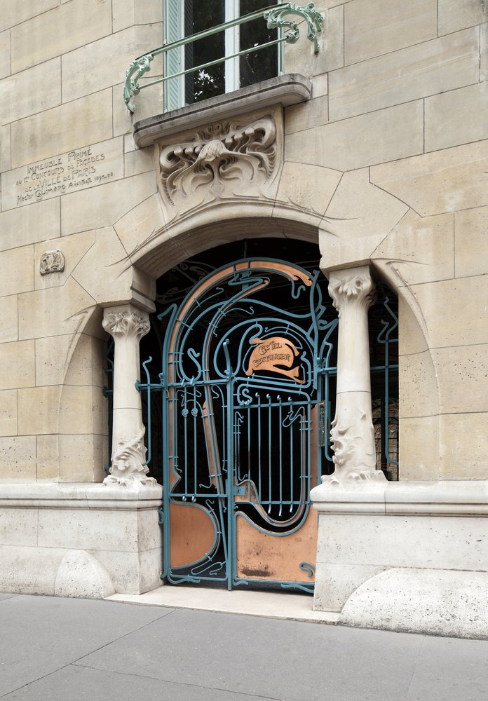Entrance door of the Castel Béranger, in Art Nouveau style, built between 1895 and 1898 in the 16th arrondissement of Paris by Hector Guimard
