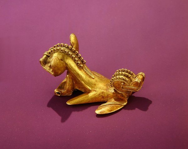 Tairona pendant depicting a double-headed animal, 7th-8th century AD by Pre-Columbian Pre-Columbian