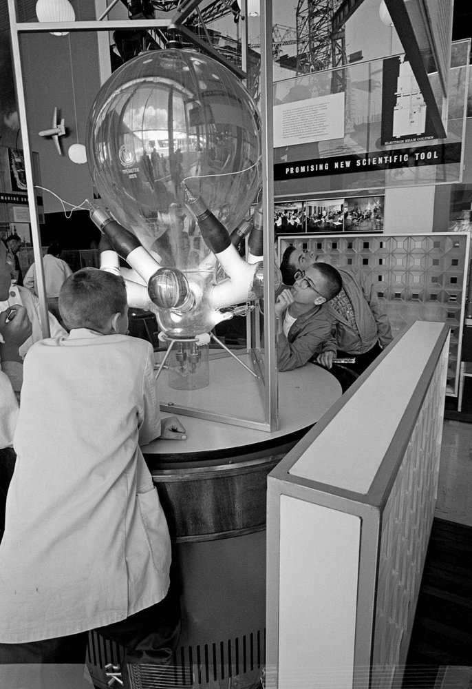 Visitors to Seattle World's Fair 1962 admire a science exhibit