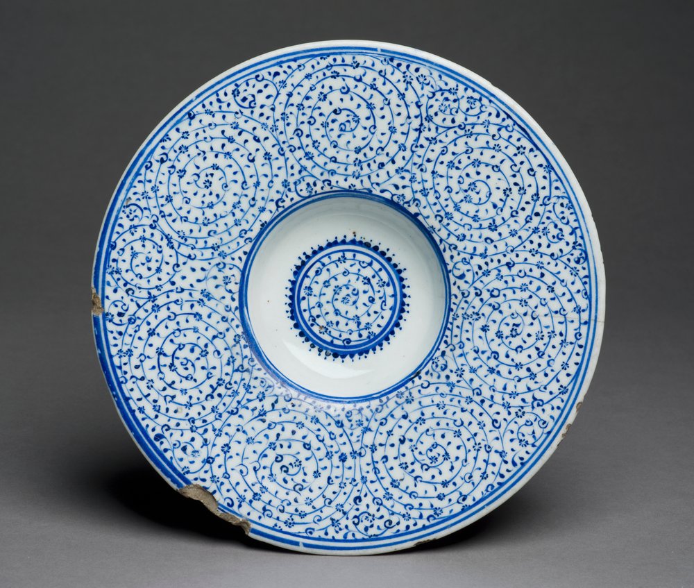 Tondino Dish, Iznik Golden Horn ware, Turkish