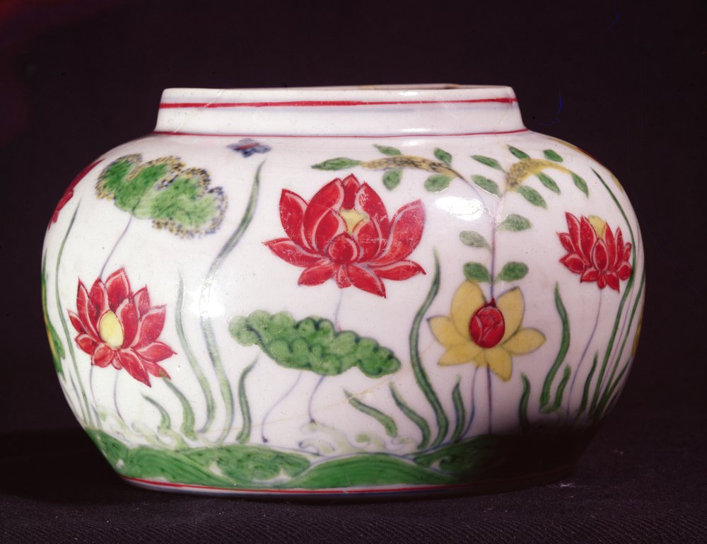 Tou Tsai Decorated in Enamelled Colours, Cheng-Hua Period by Unbekannt Unbekannt