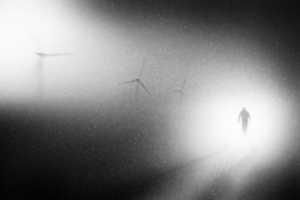 Lone Figure Bright Light von Gustav Davidsson