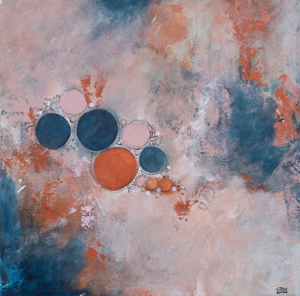 Gentle Circle Arrangement by Lillian Christiansson