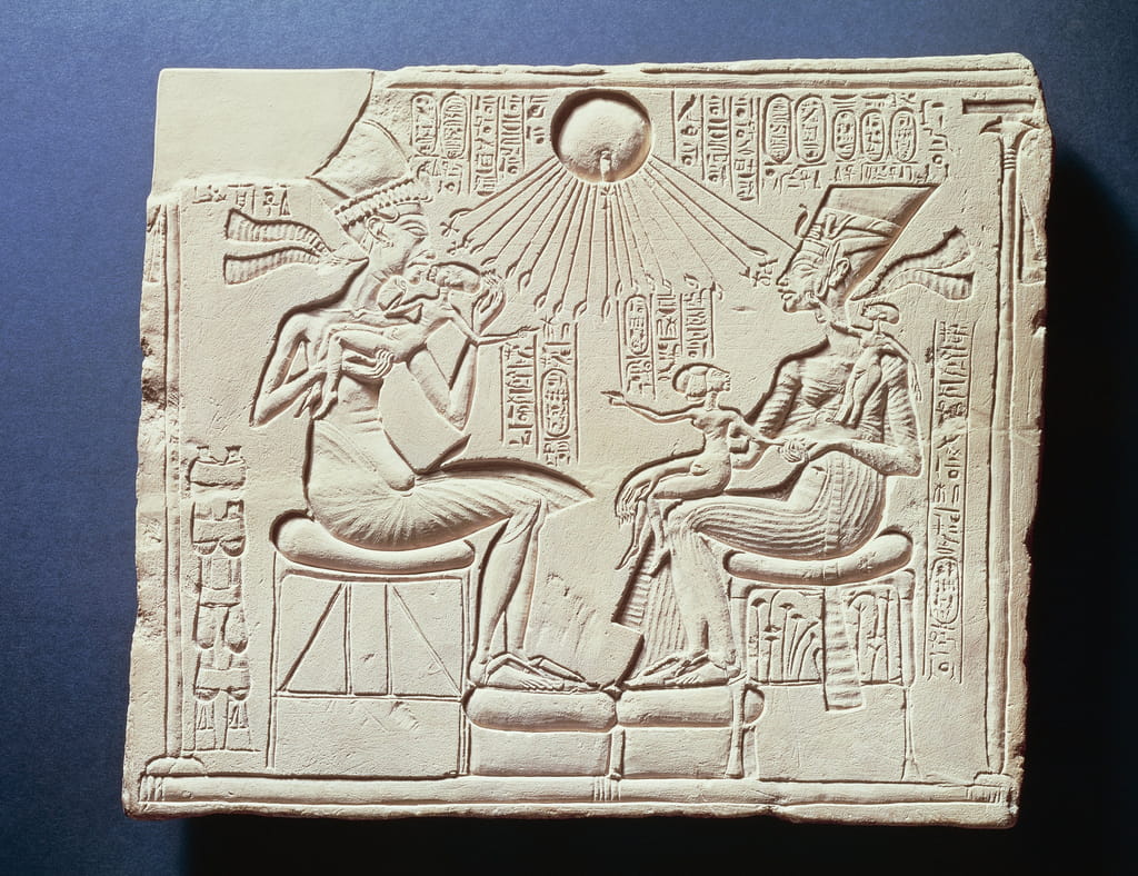 amenhotep iv ve nefertiti