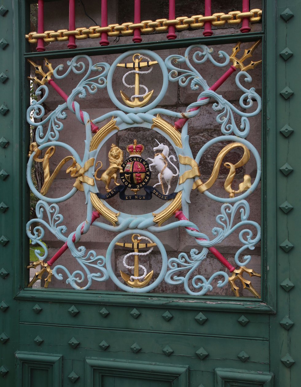 Victorian cast iron decoration of the gate of the former Royal Naval Hospital, Plymouth by Unbekannt Unbekannt