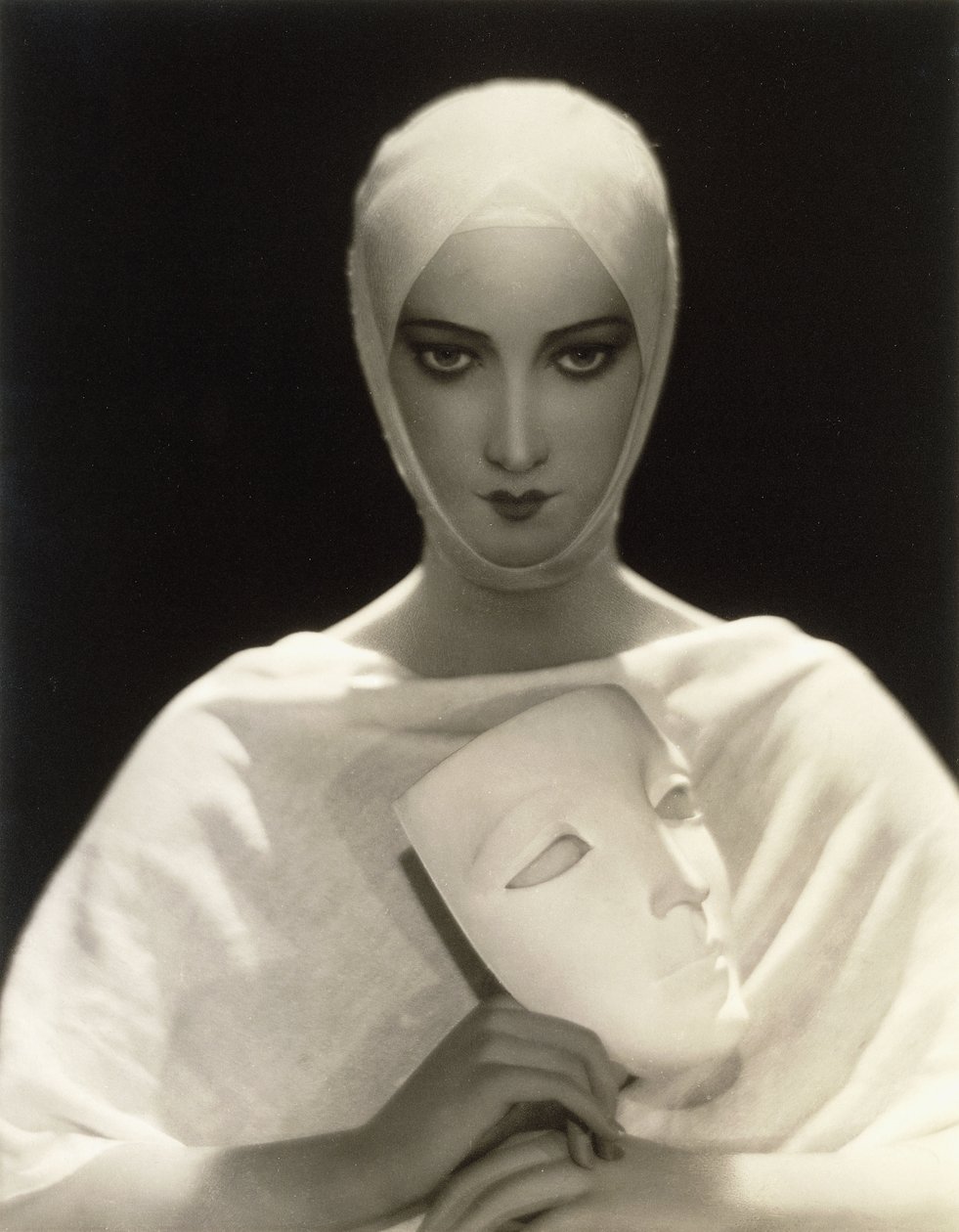 For Elizabeth Arden (1920s-1931) by Adolf de Meyer