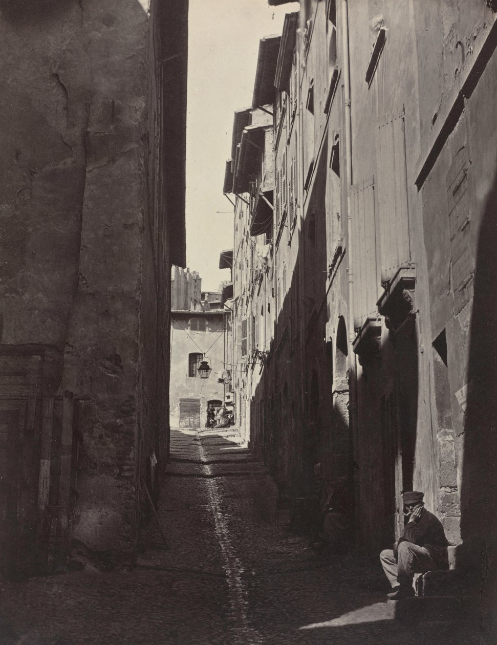 Renovation of the Old City of Marseille, Rue Caves de l