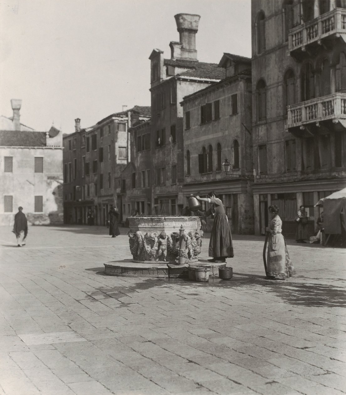 A Venetian Well by Alfred Stieglitz
