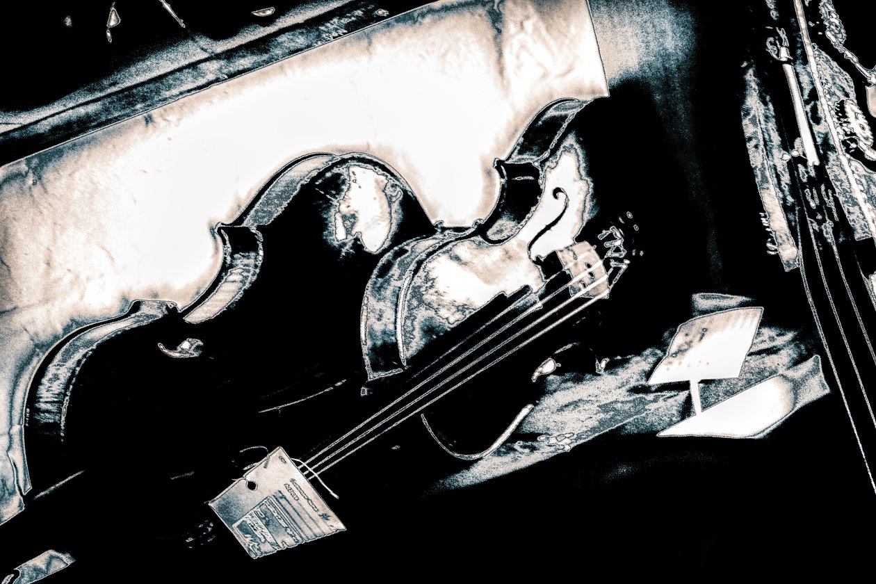 Broken String, 2018 by Alice Gur-Arie