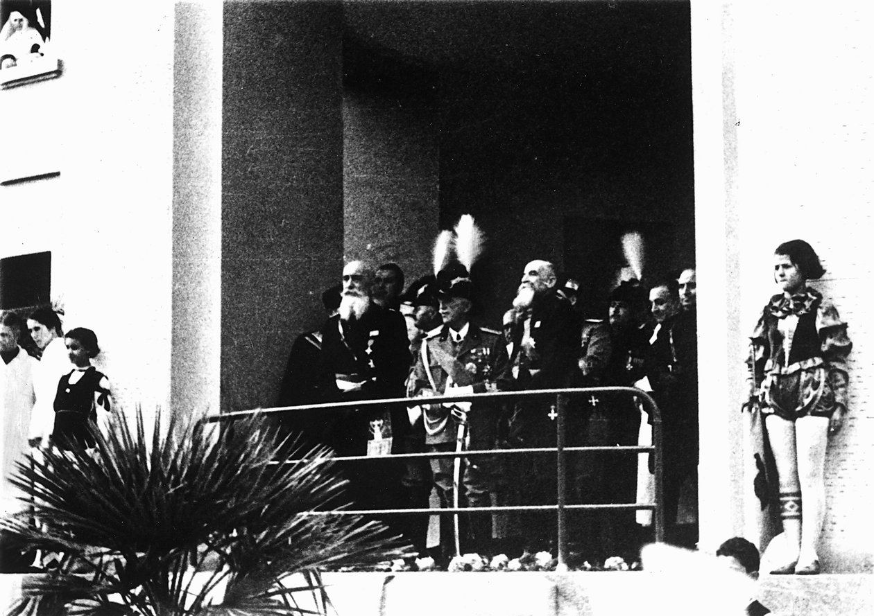 Villa Rosa Maltoni Mussolini: official visit of Victor Emmanuel III by Fratelli Alinari