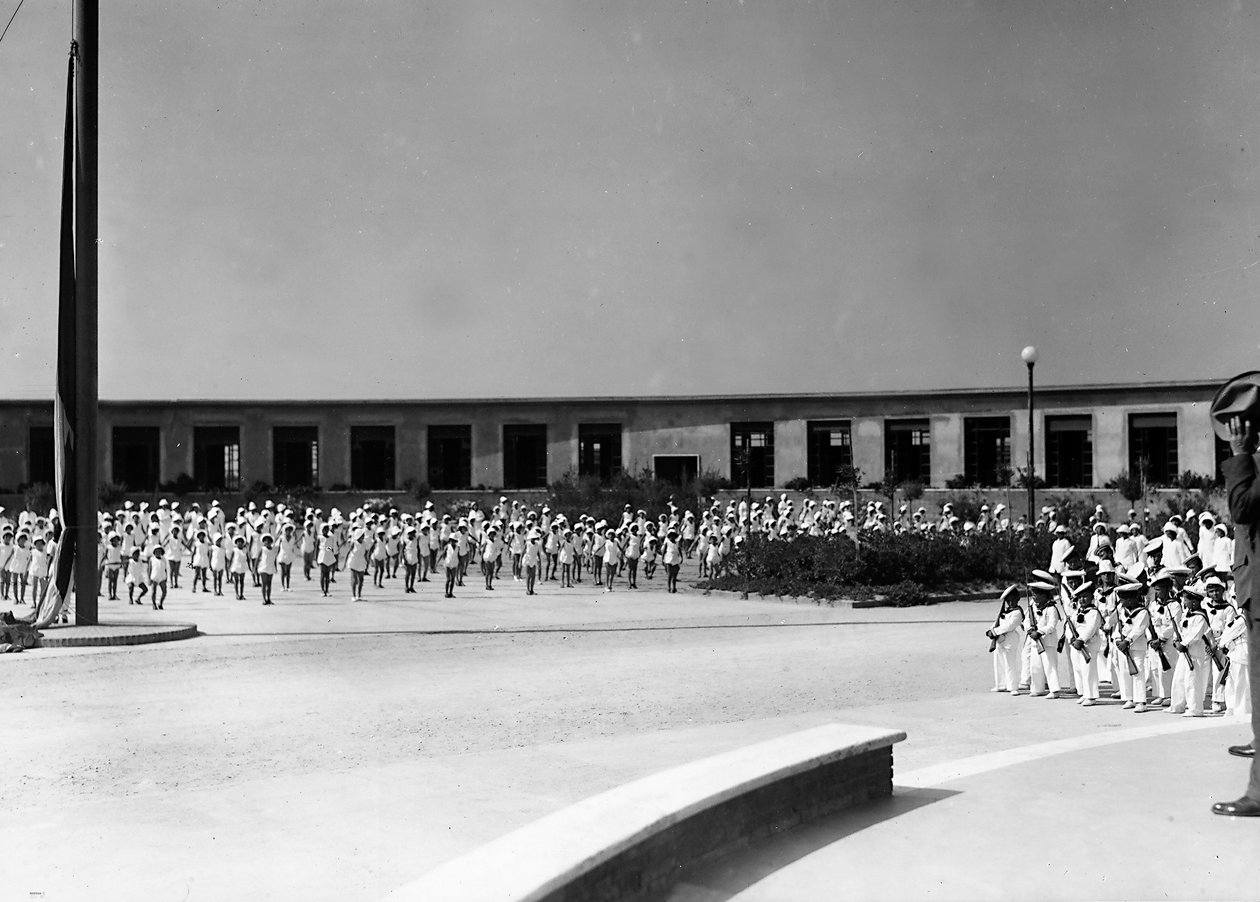 Villa Rosa Maltoni Mussolini: young students training by Fratelli Alinari