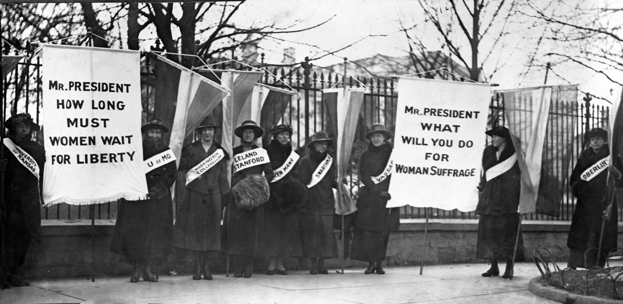 Women suffragists picketing in front of the White House, Washington DC, pub. 1917 by American Photographer
