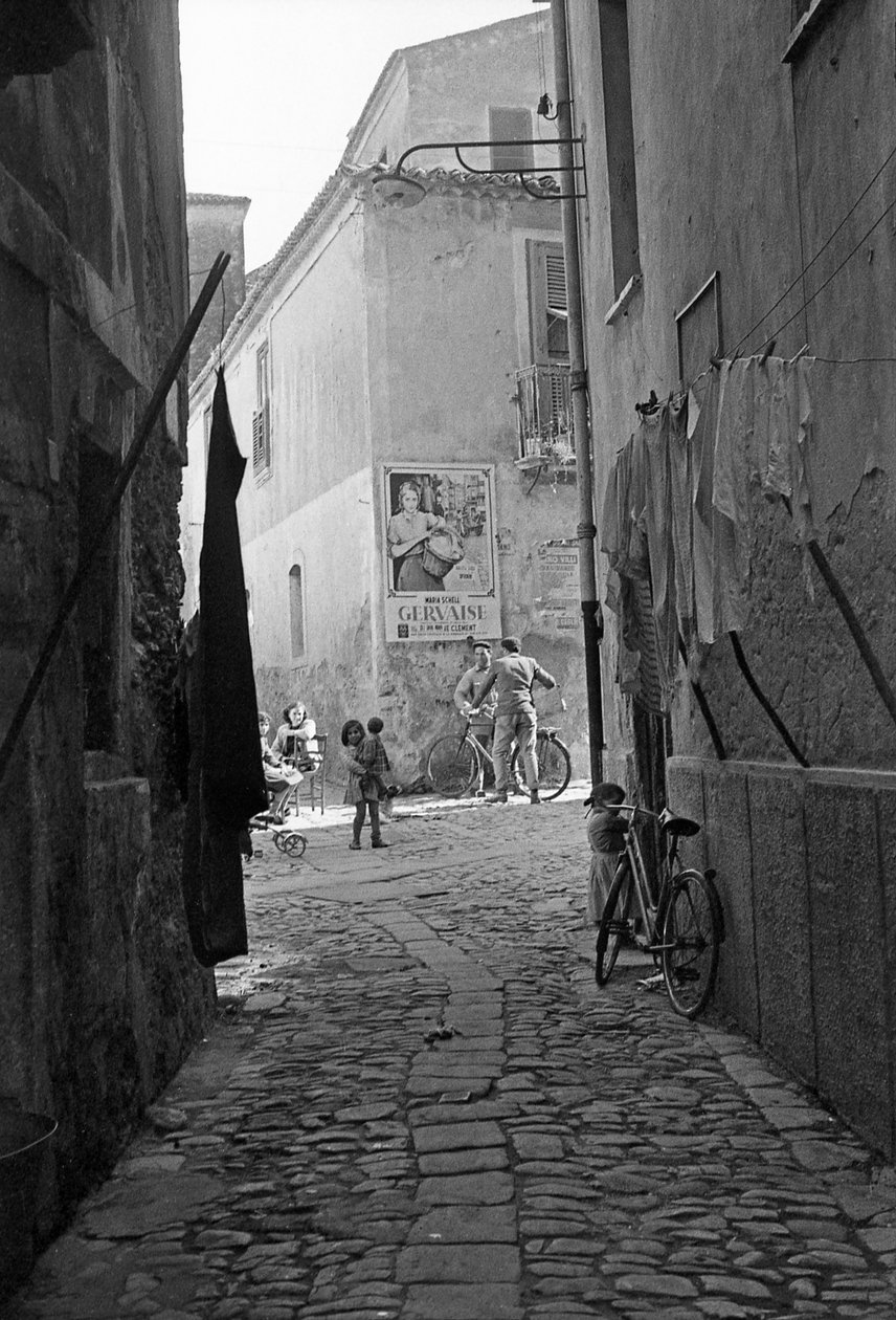 Crotone Alley by Ando Gilardi