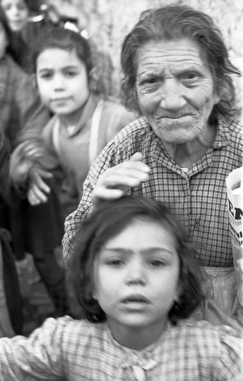 Maciara of Children in Crotone by Ando Gilardi