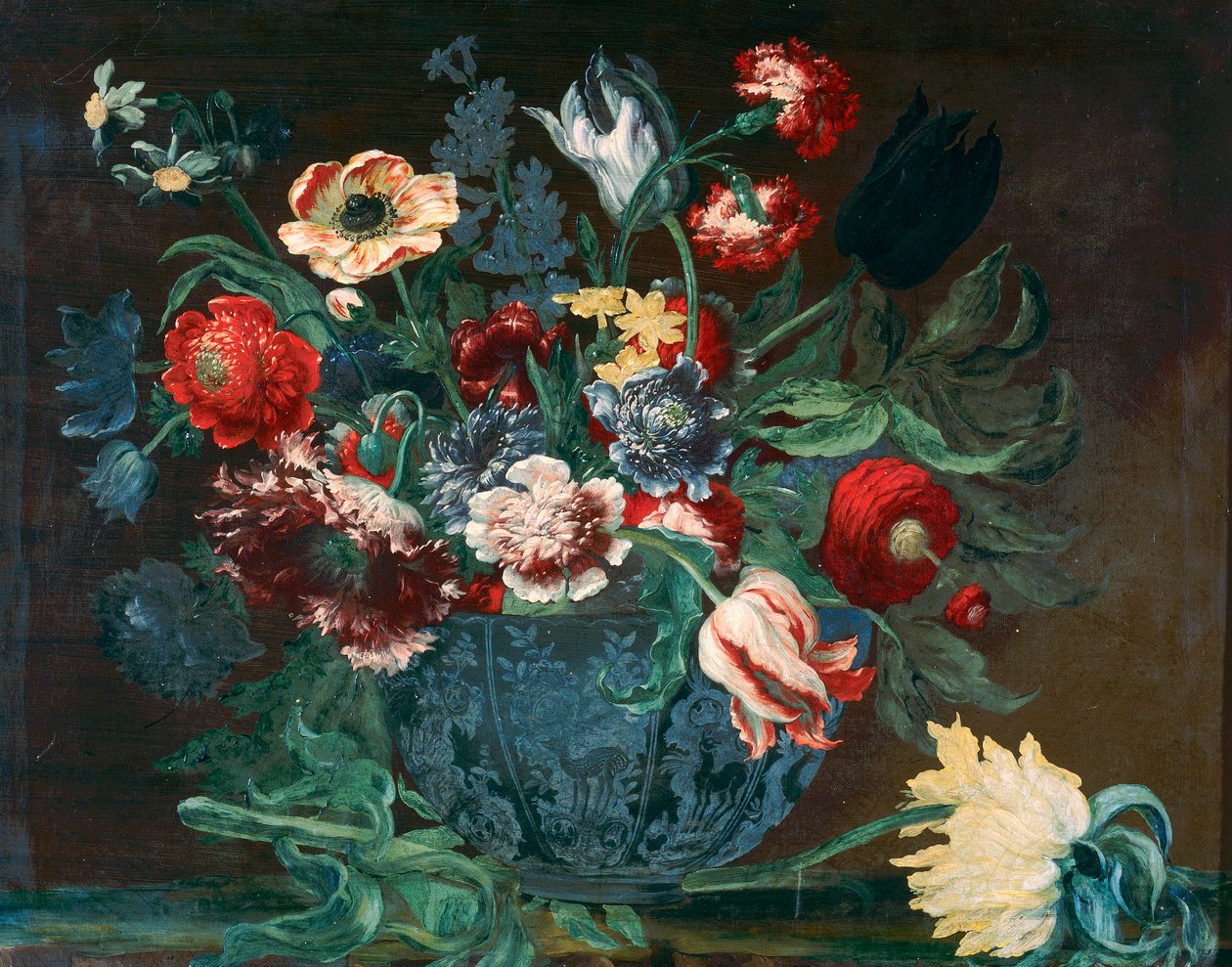 Basin of Chinese porcelain with a bunch of flowers by Andrea the Elder Scacciati