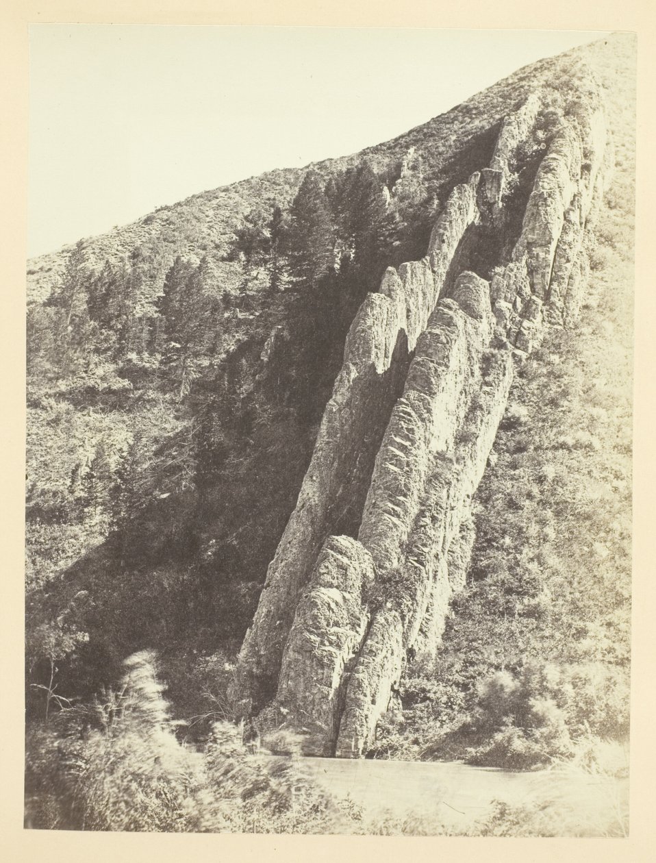 Serrated Rocks or Devil