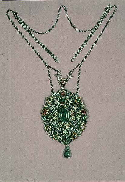 Pendant and chain, late 19th early 20th century by Arthur and Gaskin Gaskin