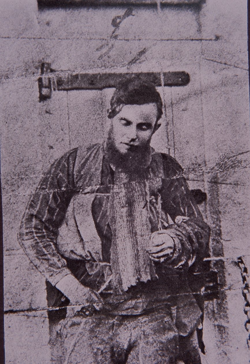 Kelly Gang member Joe Byrne strung up after death, 29 June 1880 by Australian Photographer