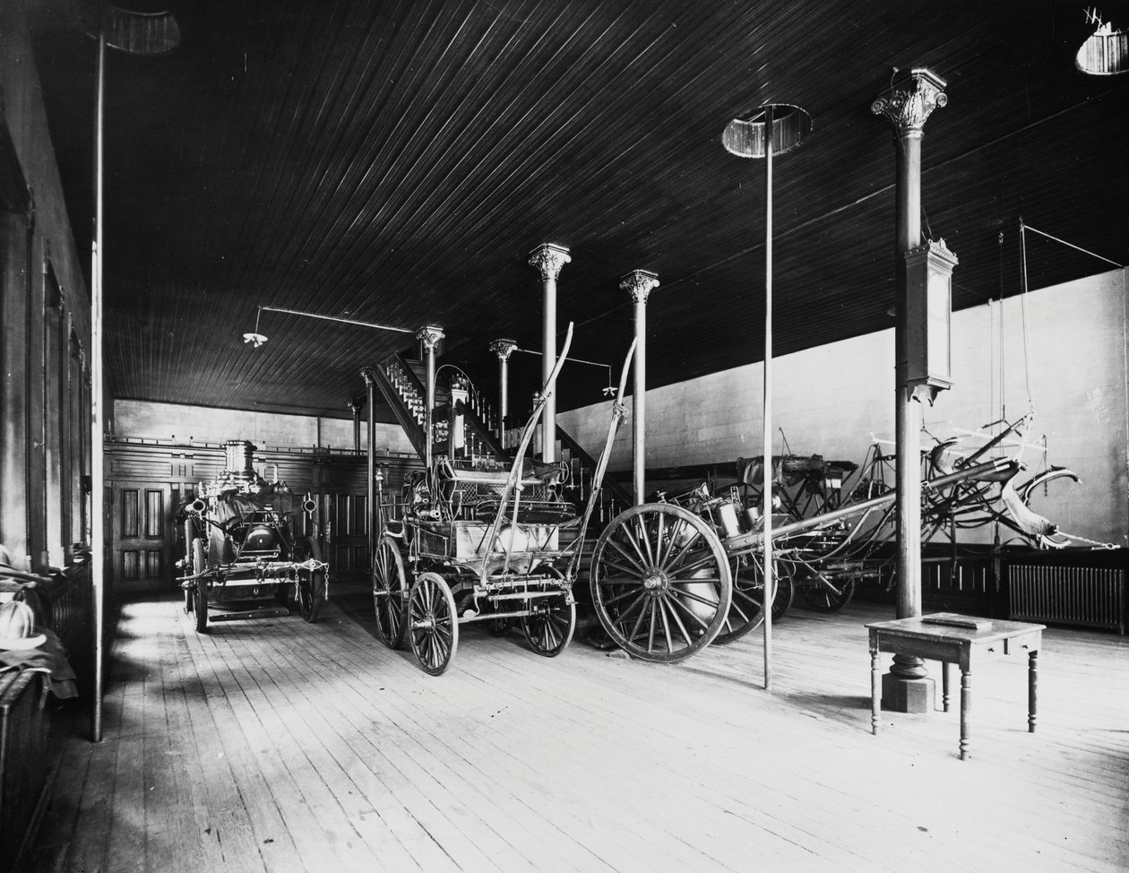 Engine House No. 40, Chicago, Illinois, USA, c.1905 by Barnes and Crosby