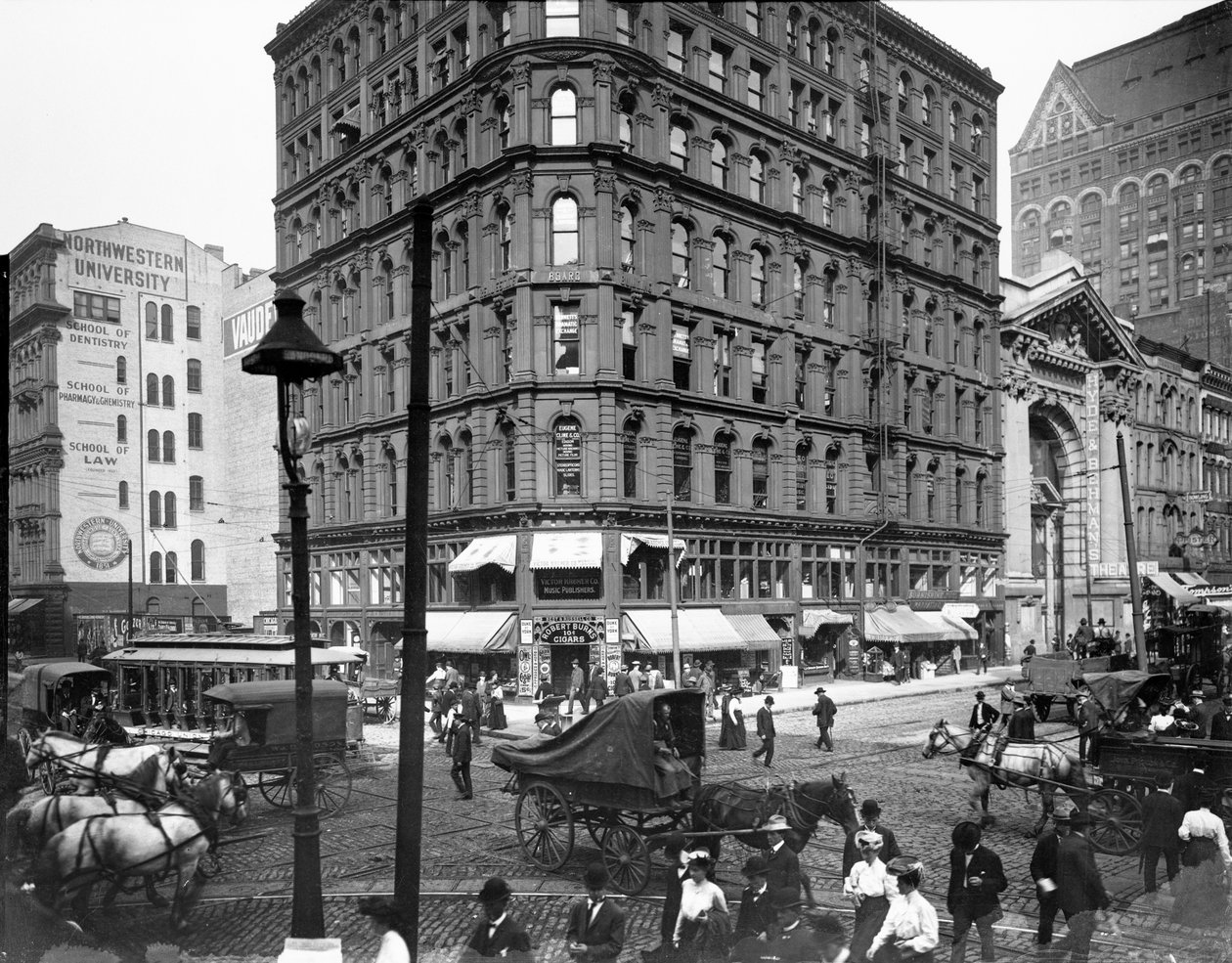 Randolph and Dearborn Streets, Chicago, Illinois, USA (c.1900) by Barnes and Crosby