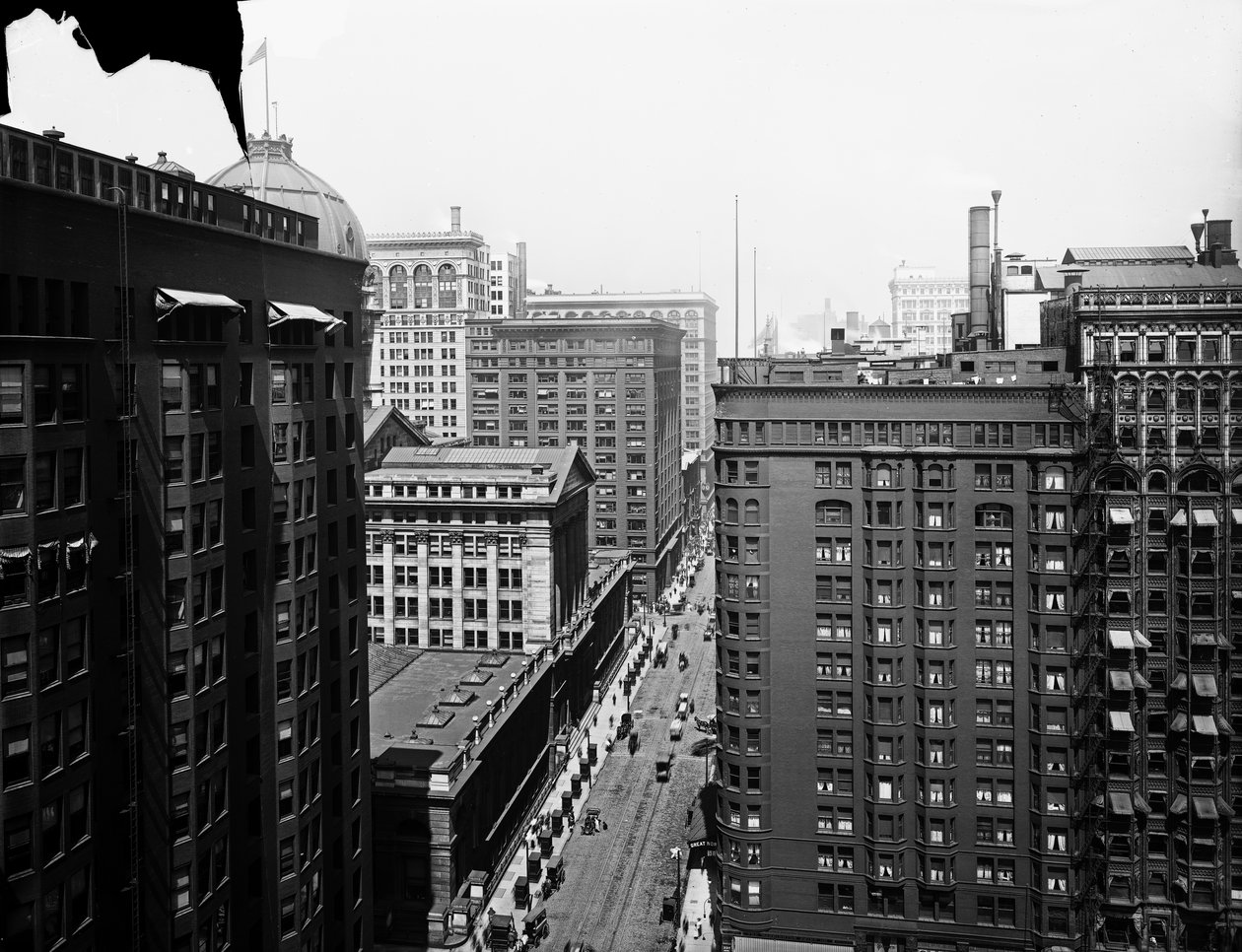 South Dearborn Street, Chicago, Illinois, USA (c.1905, b/w photo) by Barnes and Crosby