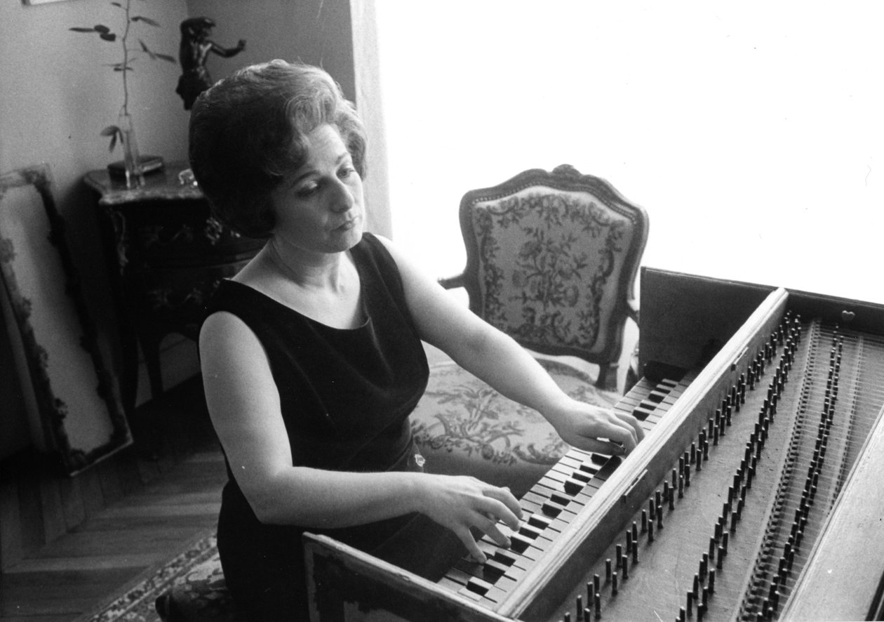 Huguette Dreyfus by Bernard Perrine