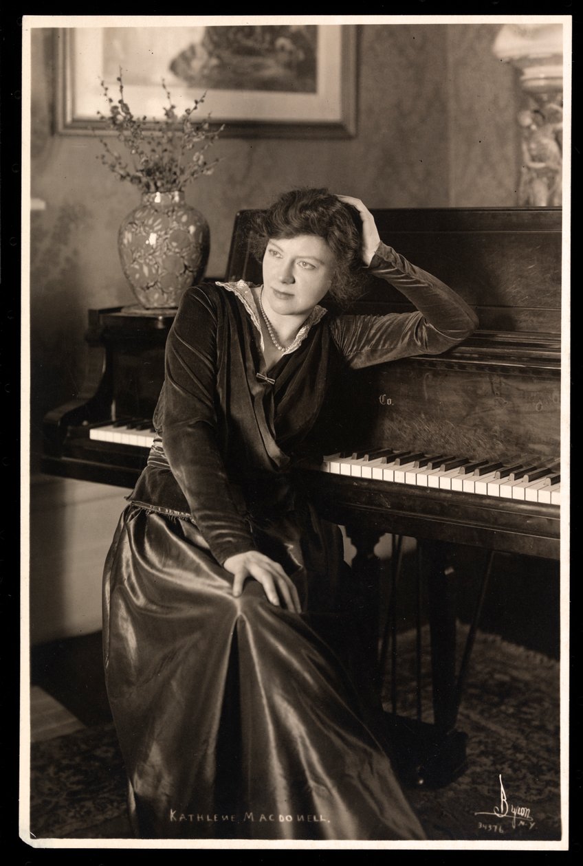 Kahleen MacDonell by Byron Company
