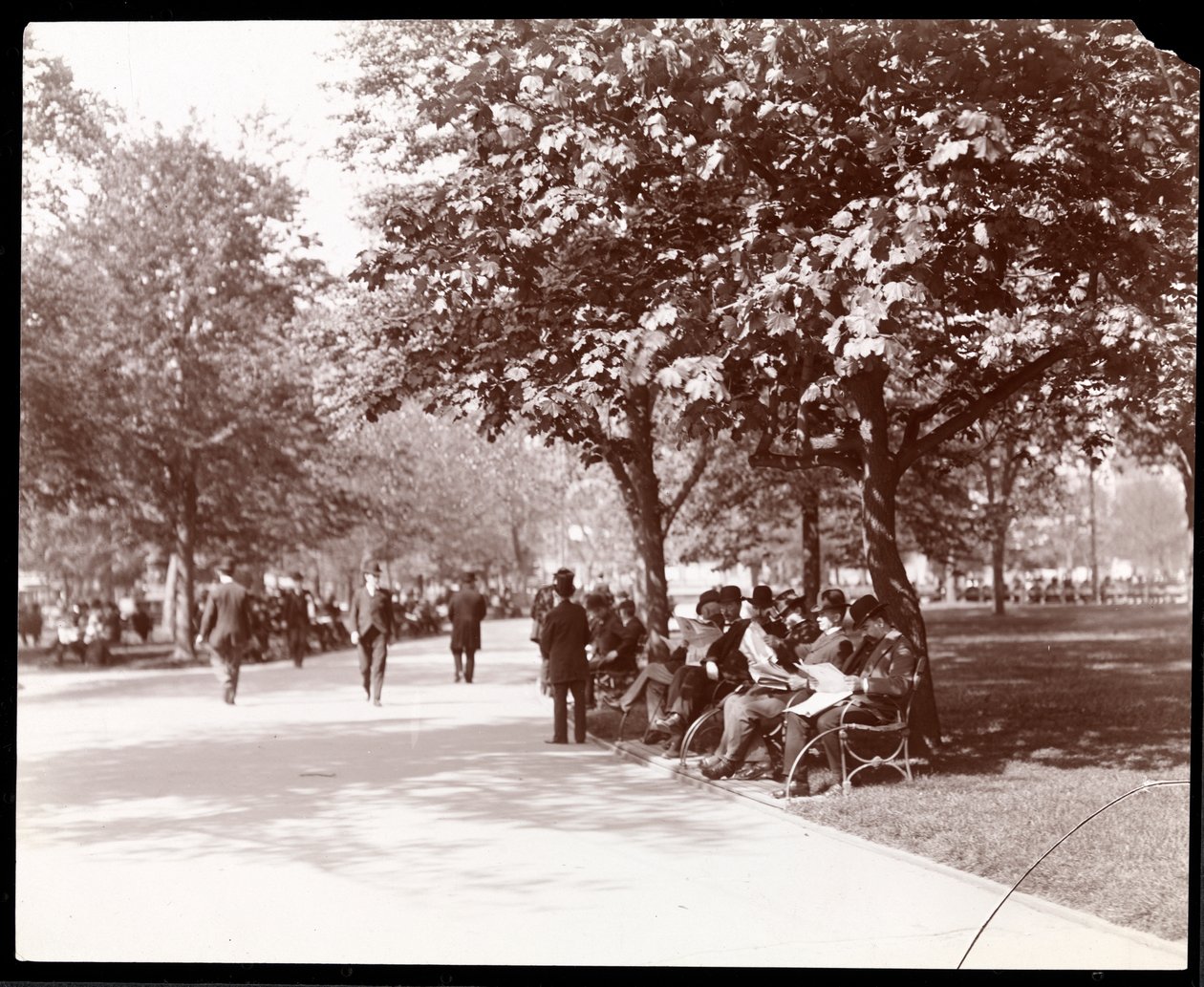 Men on park benches in Union Square, New York, c.1903 by Byron Company