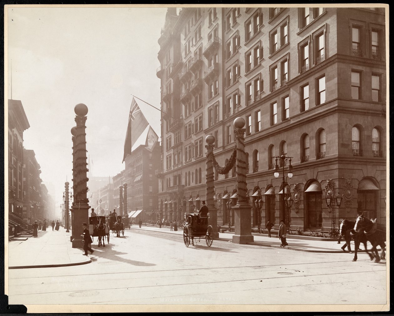 Decorations for the Dewey Parade at the Waldorf Astoria Hotel, 33rd Street and 5th Avenue, New York, 1899 by Byron Company