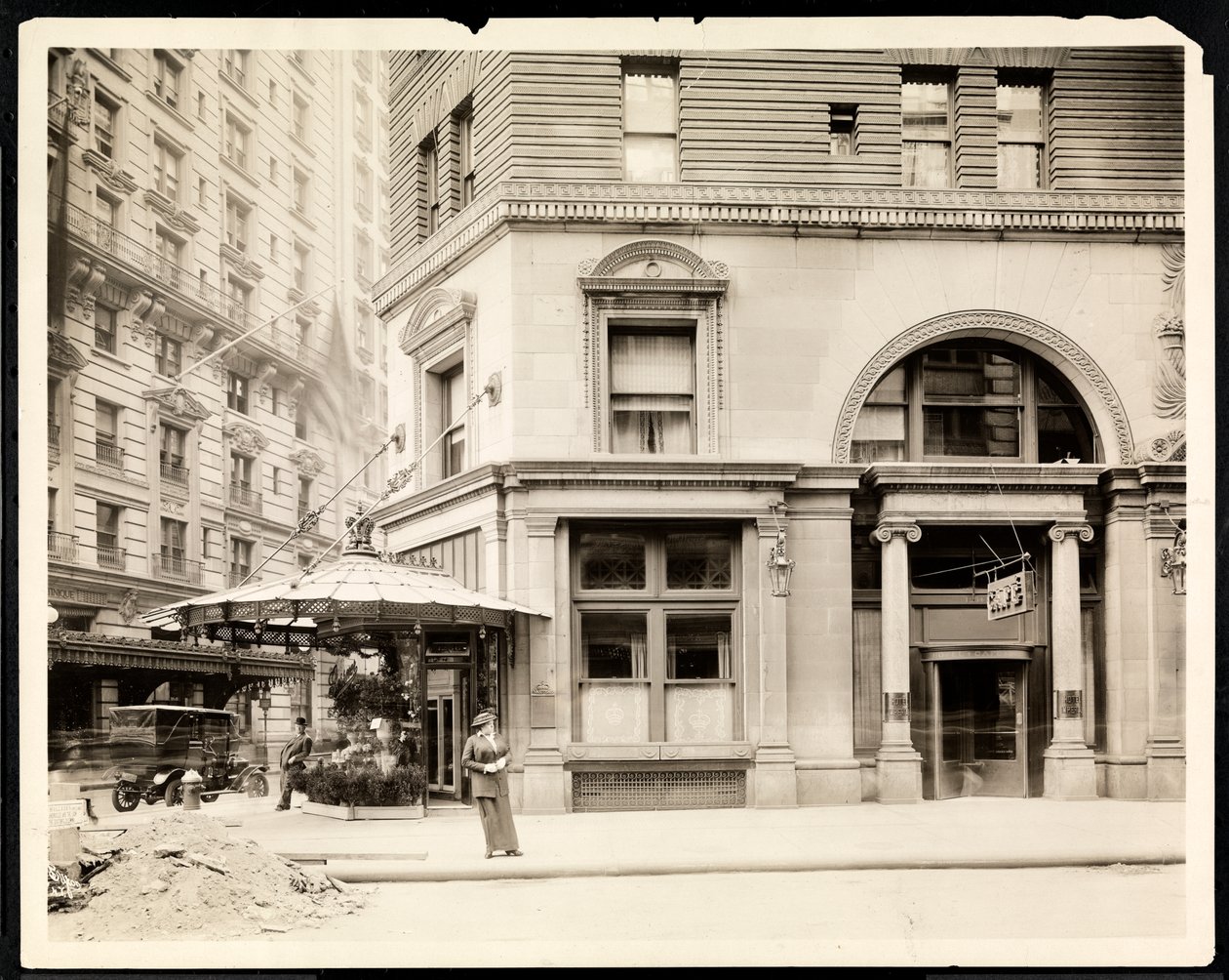 Flower stand and entrance to the Hotel Imperial Cafe at Broadway and 32nd Street, New York by Byron Company