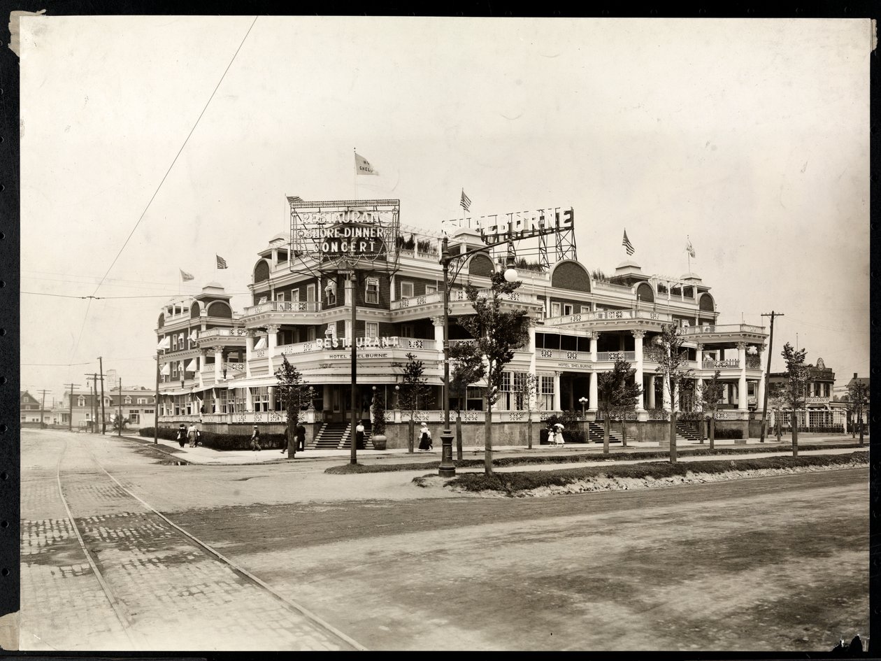 The Hotel Shelburne at Sea Breeze Avenue and Ocean Parkway, Coney Island, New York, c.1913 by Byron Company