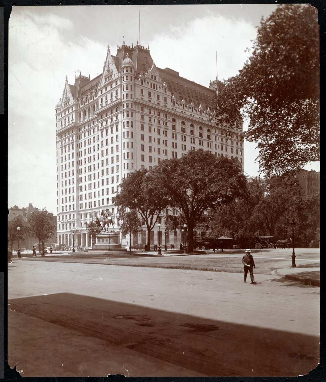The Plaza Hotel, 5th Avenue and 59th Street, New York, 1907 by Byron Company