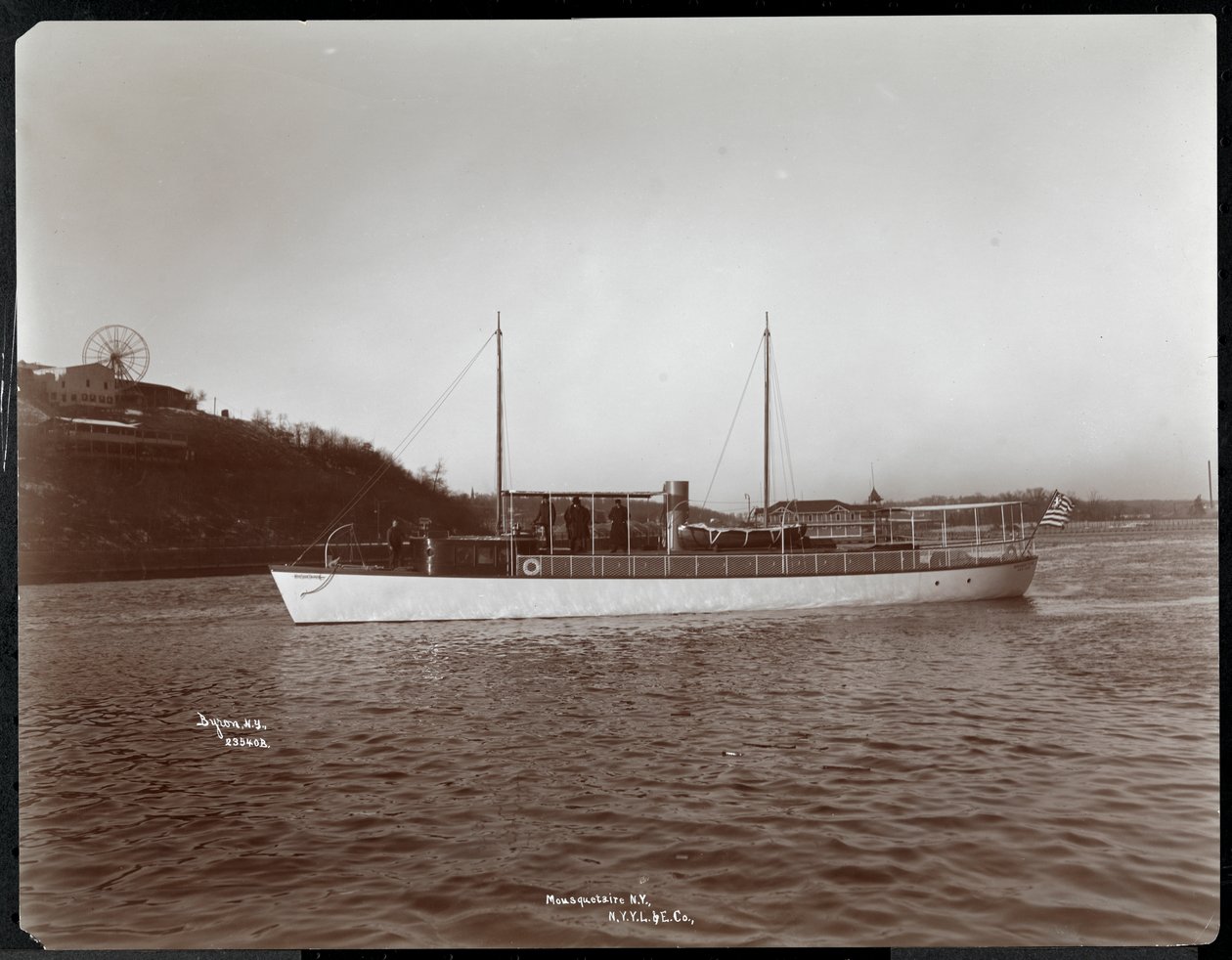 View of the yacht Mousquetaire of the New York Yacht, Launch und Engine Co. on the Harlem River, New York by Byron Company