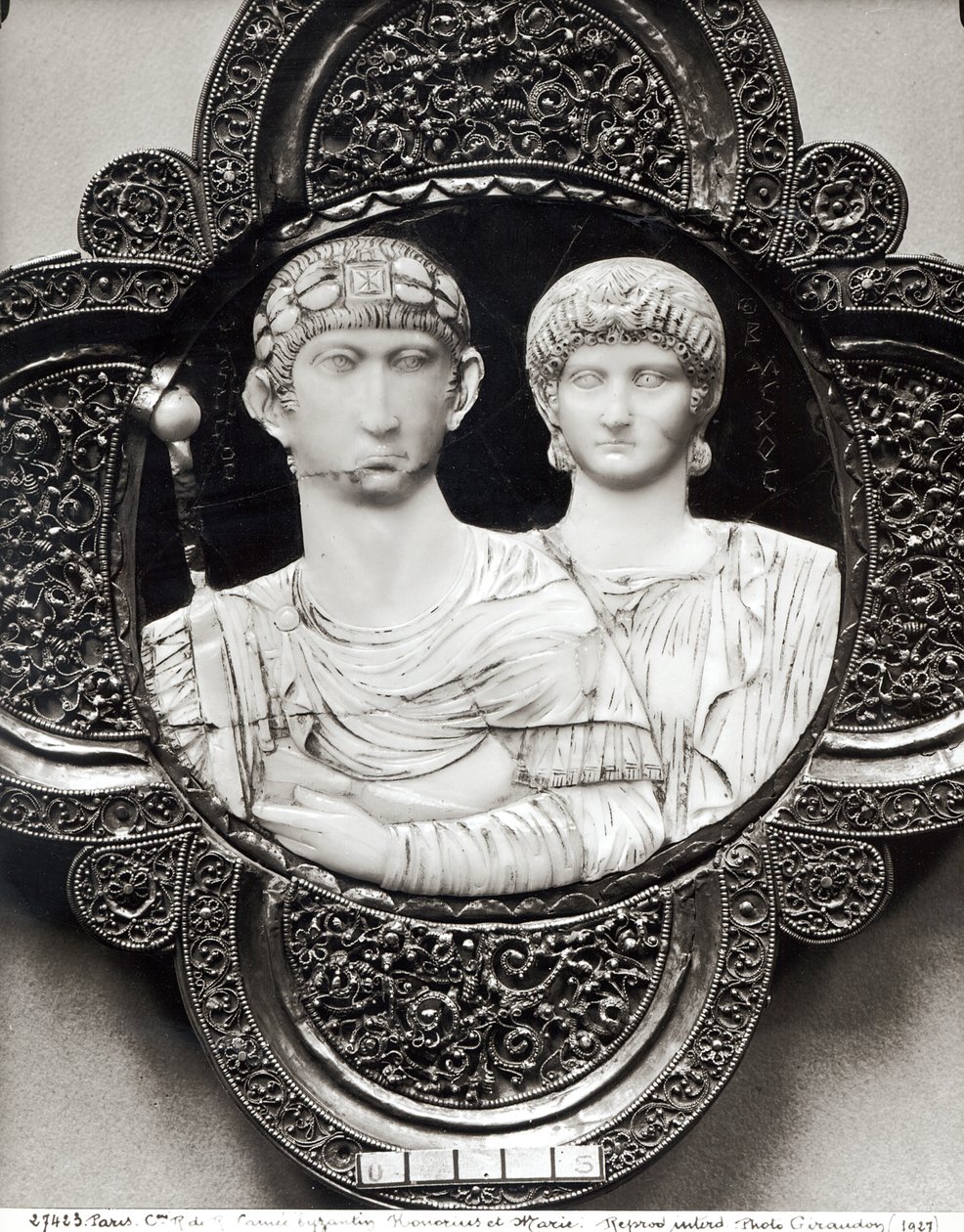 Cameo Depicting Emperor Honorius (395-423) and His Wife, Maria by Byzantine
