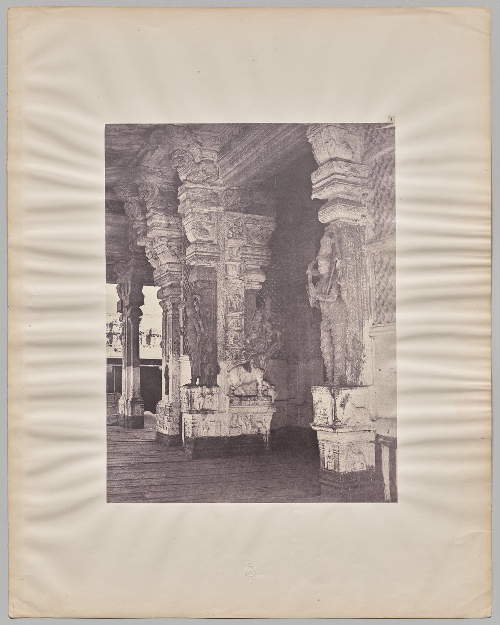 Pudhu Mandapa of Tirumal Nayak, Minakshi Sundareshvara Temple, Madurai by Captain Linnaeus Tripe
