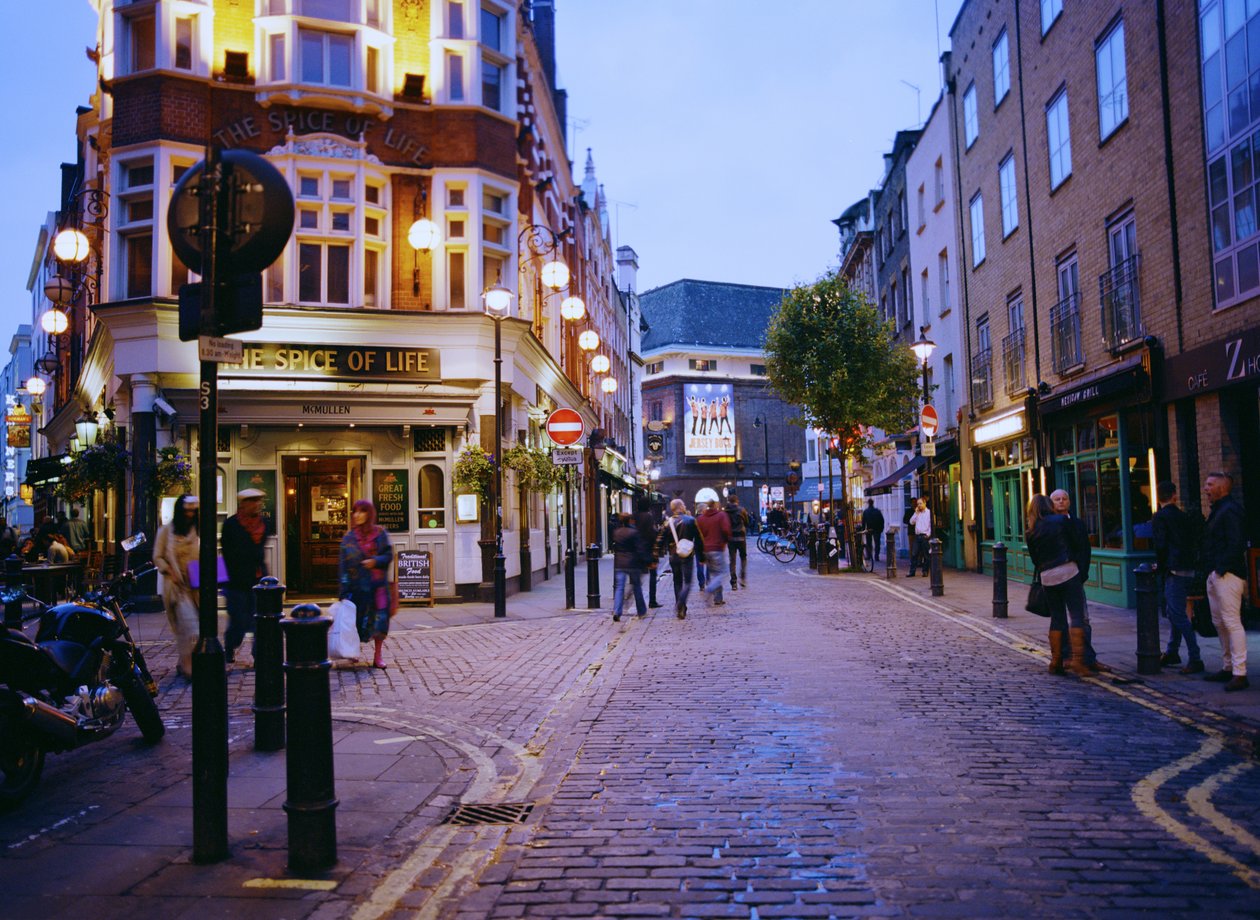 London, 2013 by Carli Choi