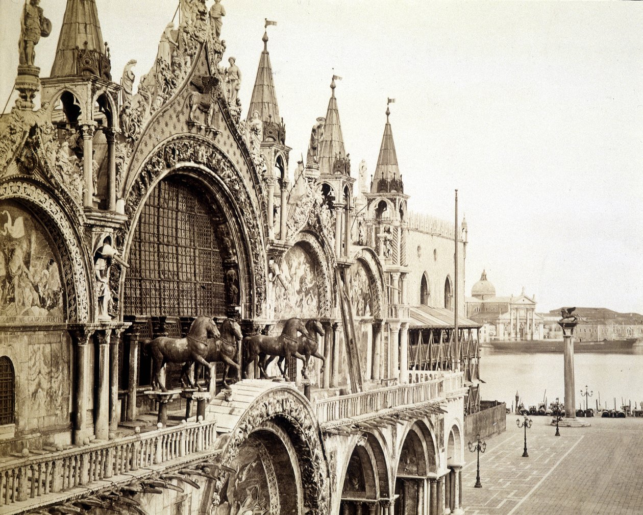 The horses of the Basilica of San Marco in Venice - photography by C. Naya by Carlo Naya