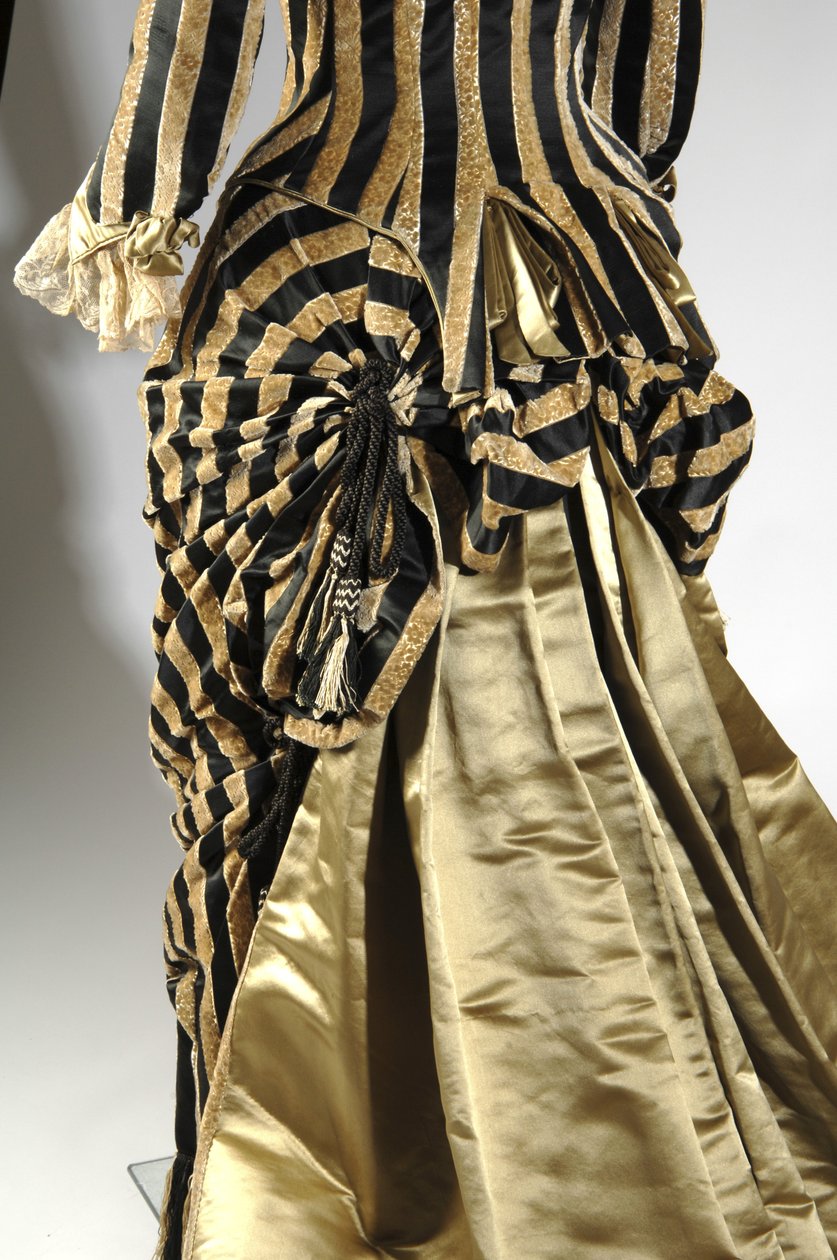 Evening dress, c.1884 (back oblique view of bustle detail) by Charles Frederick Worth