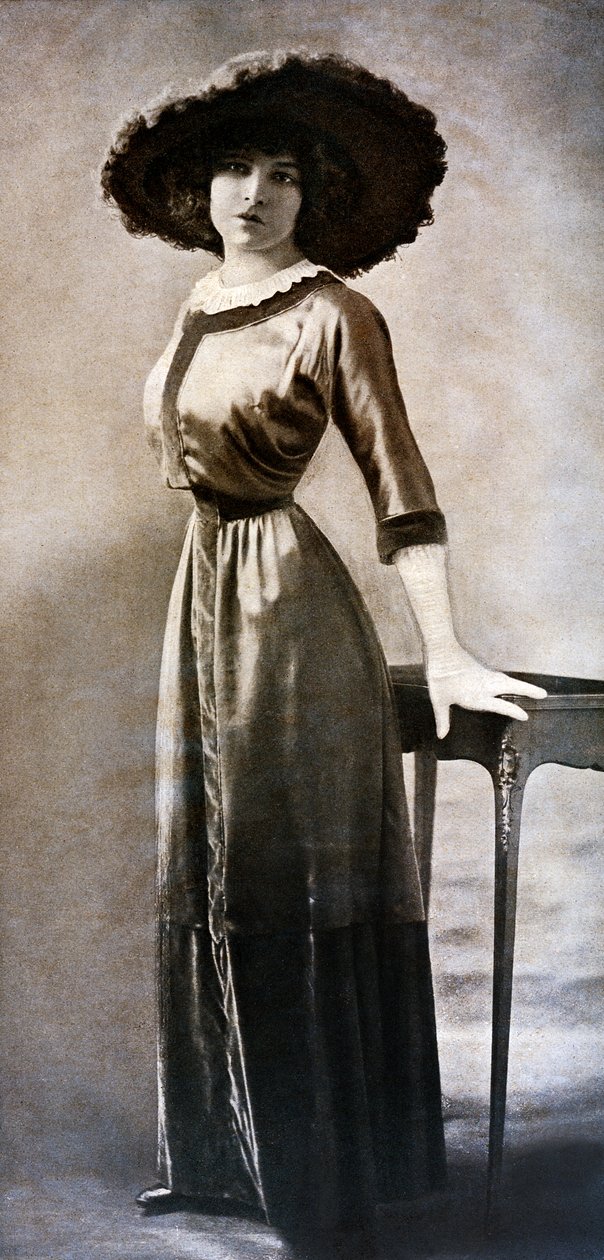 Portrait of Emilie Bouchaud, at the Waist of Polar Wasp, Around 1909 by Charles Reutlinger