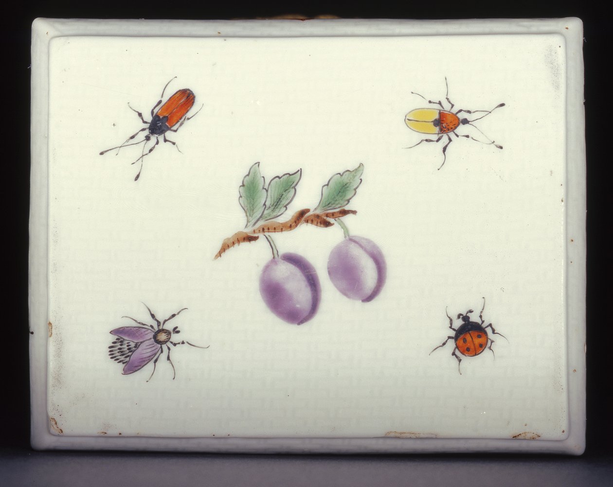 Base of an Armorial Snuffbox by Chinese School
