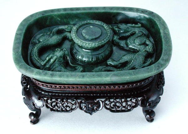 Imperial cupstand, Qianlong by Chinese School Chinese School