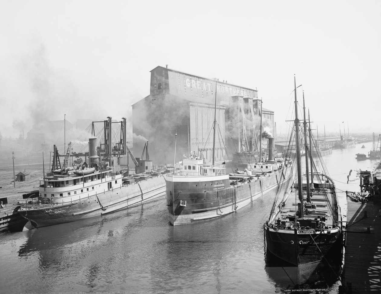 Great Northern Elevator and shipping, Buffalo, New York by Detroit Publishing Co.