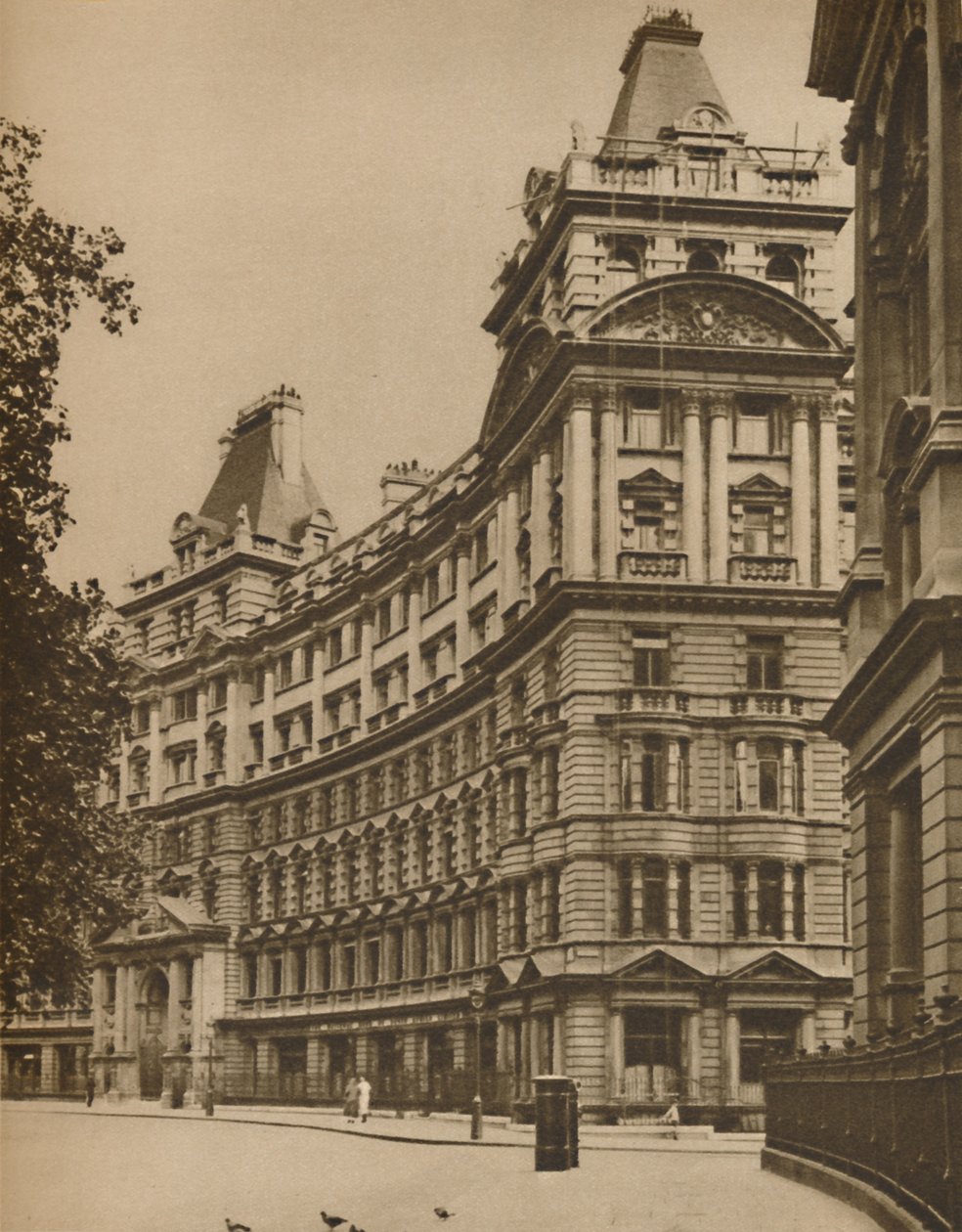 Salisbury House: Palatial Business Premises in the City by Donald McLeish
