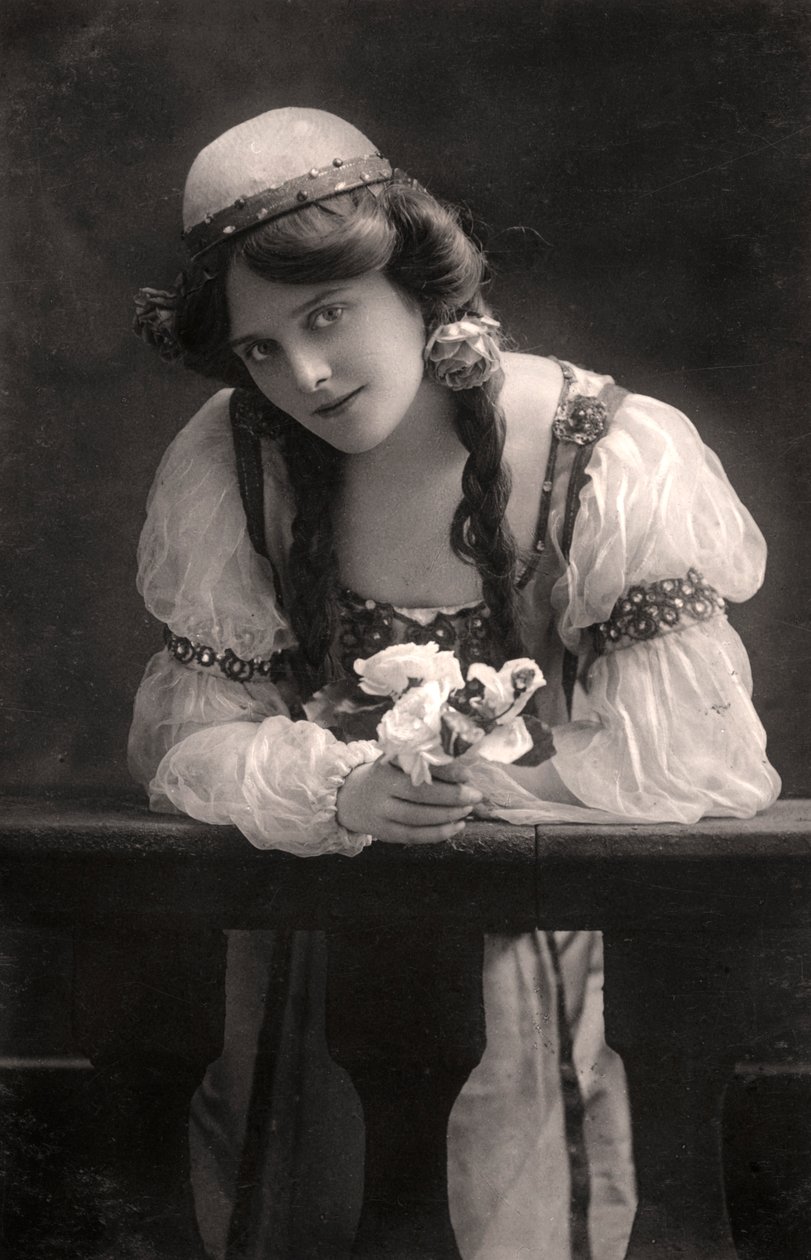 Maie Ash, actress, 1900s by Dover Street Studios