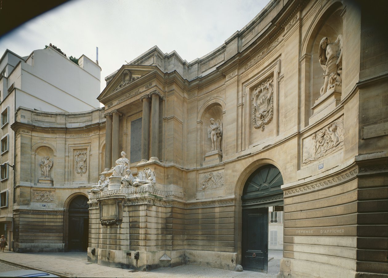 The Fontaine des Quatre Saisons, Rue de Grenelle by Edmé Bouchardon