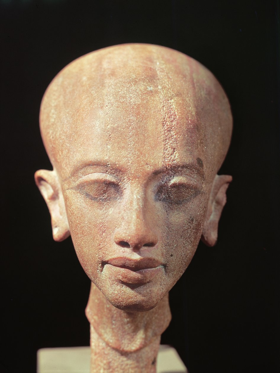 Portrait bust of a daughter of King Akhenaten (1353-1337 BC) by Egyptian 18th Dynasty