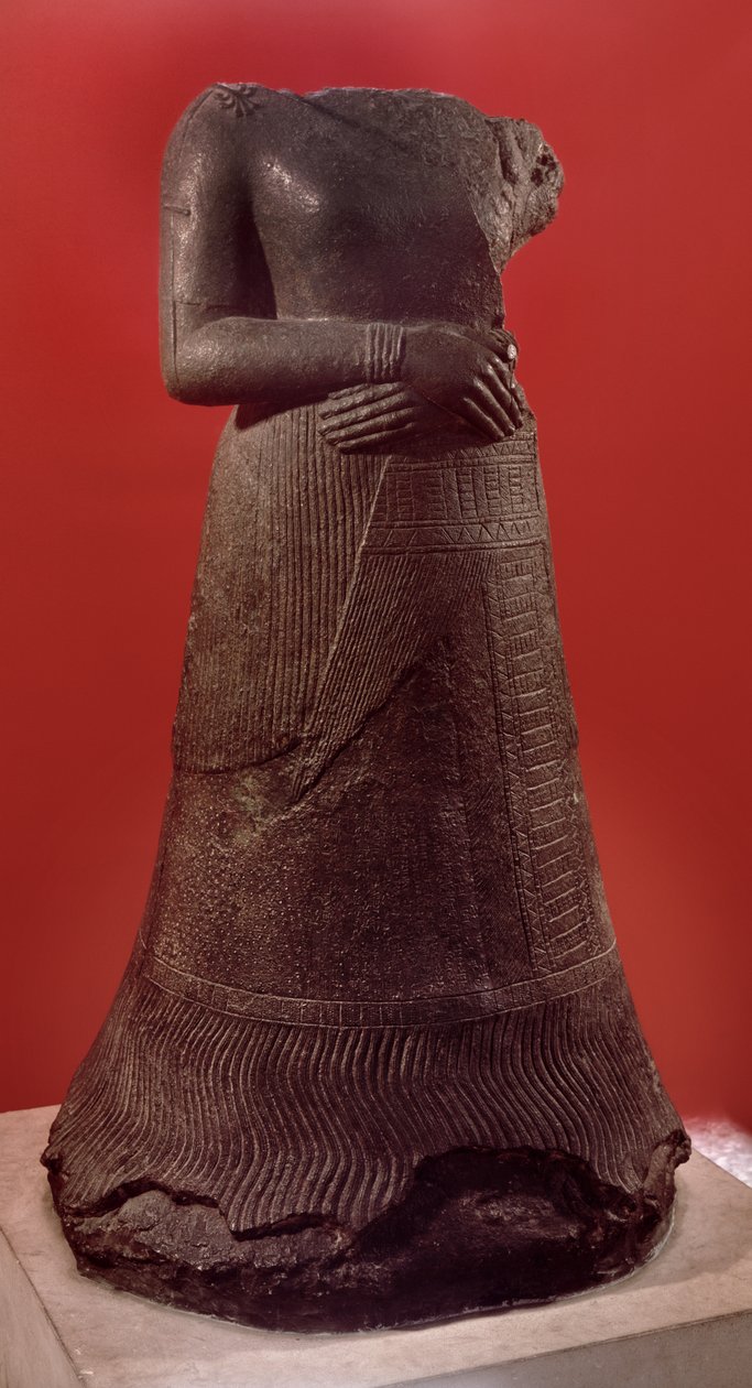 Statue of Napirasu, wife of the Elamite King Untash-Napirisha by Elamite
