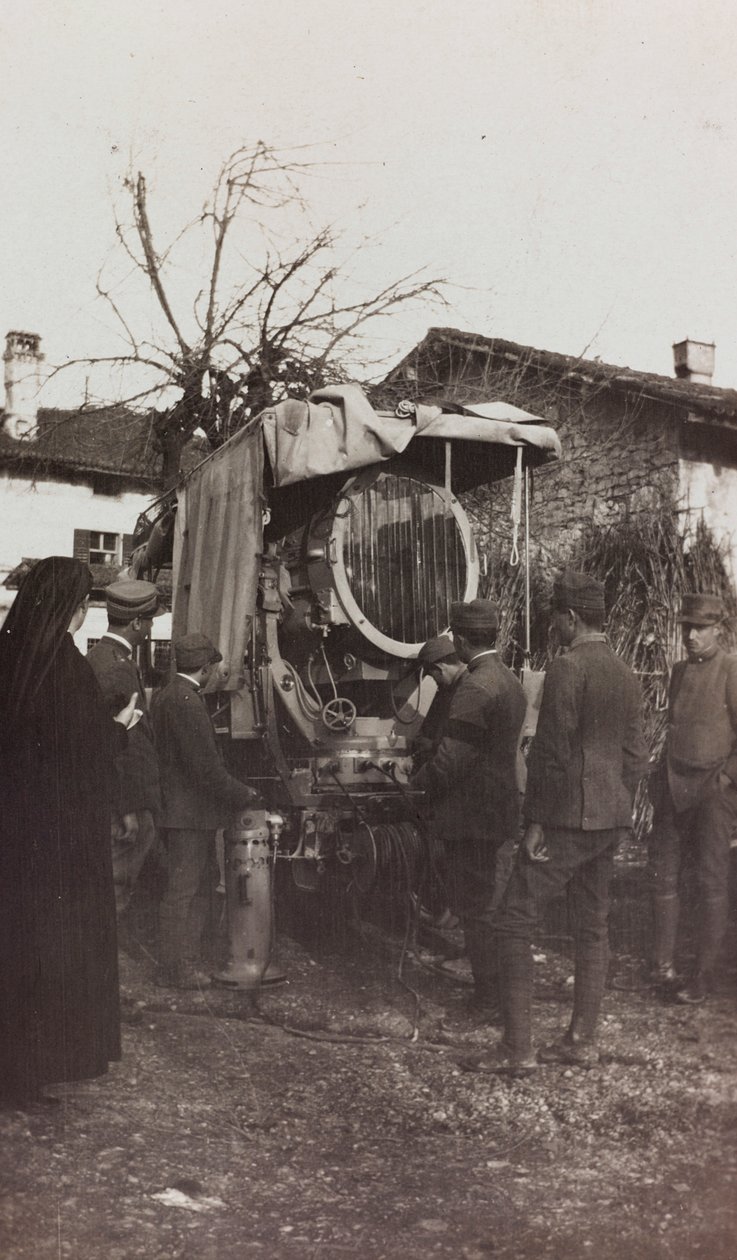 Album of the First World War in Friuli-Venezia Giulia: photoelectric car, 01-04/1916 by Elena Bianconcini