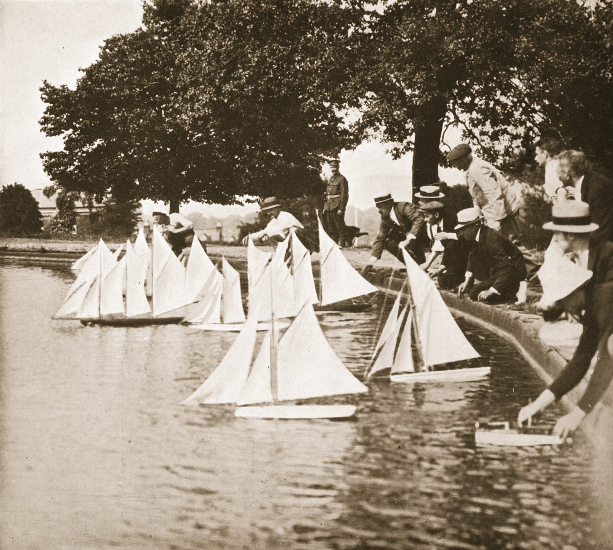A Model Yacht Race, Alexandra Palace, illustration from German ...