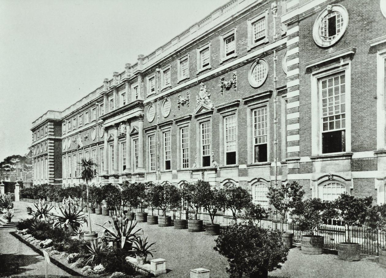 Hampton Court Palace, Hampton Court Road, Richmond: The Terrace, Wren